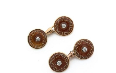 Pair of cufflinks of round shape in guilloché 18K yellow gold (750‰) and enamel, each set