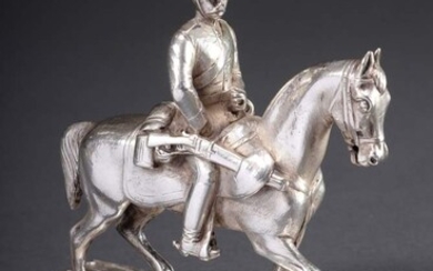 Paperweight "Kaiser Wilhelm II on horseback", court goldsmith Sy & Wagner/Berlin, silver 750, on ivory base (cracked), 9x11x5,5cm, reins missing, mounting slightly loose
