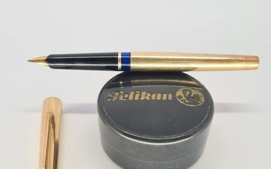 Pelikan - 60 - Fountain pen - 18k solid gold nib (M) - Rolled gold body