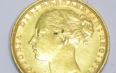 Pièce en or "Souverain, Reine Victoria, jeune" datée de 1878. Poids : 7g99. Diam :...