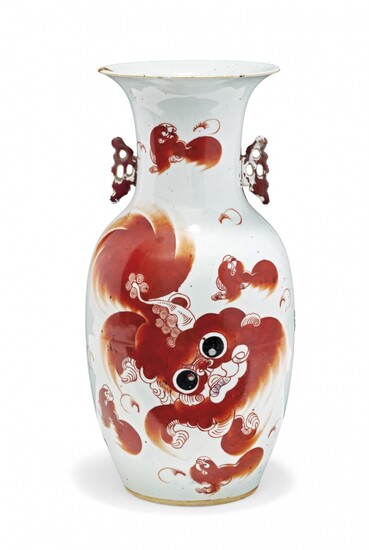Porcelain baluster vase China, 20th Century