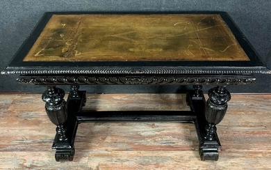 Renaissance style desk - Blackened solid wood - Second half 19th century