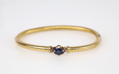 Russian gold bracelet with sapphires and diamonds, 7.8 g.