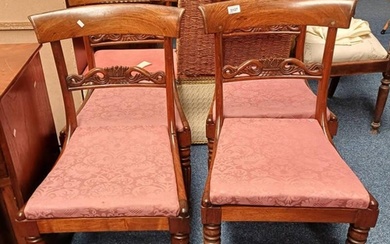 SET OF 4 19TH CENTURY ROSEWOOD HAND CHAIRS ON REEDED SUPPORT...
