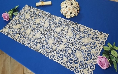 Spectacular runner with handmade Burano Venice lace, entirely handmade 38x88cm