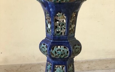 Stand - Ceramic - Italy - Late 19th century