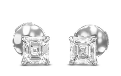 Stud earrings - White gold - 1.84ct. Square Diamond