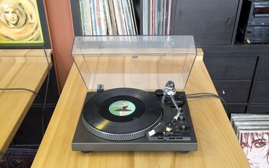 Technics - SL 1900 - Fully Automatic - Direct Drive - Turntable