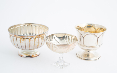 Three silver cups, gr. 740 ca. 20th century