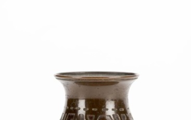 Tiffany Studios New York, petit vase en cuivre martelé vers 1900