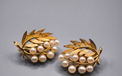 Trifari - metallo dorato - Earrings
