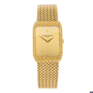 VACHERON CONSTANTIN - a gentleman's 18ct yellow gold bracelet watch.