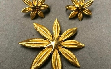 Vintage Trifari Starfish Brooch & Earrings Set