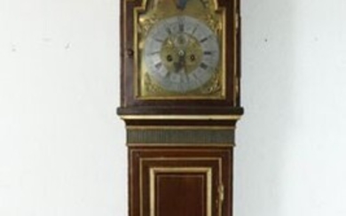 Wooden floor clock in lacquered and gilded wood.