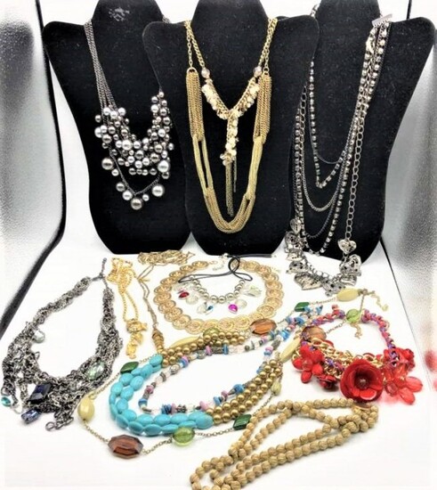 [14] Fourteen Assorted Costume Jewelry Necklaces