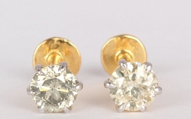 14 K / 585 Set of 2 Yellow Gold Diamond Ear Studs/Nose
