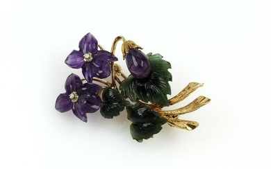 14 kt gold violet brooch with nephrite, amethyst and