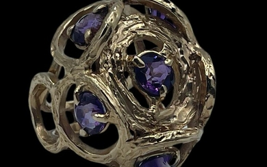 14K GOLD AND AMETHYST FREE FORM COCKTAIL RING