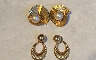 14K Gold Assortment of Stud Earrings