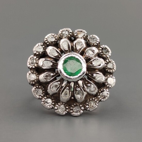 18 kt.White gold - Ring - 0.50 ct Emerald - Ct 0.84 Dia