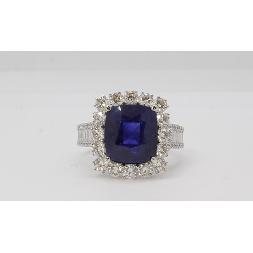18ct gold large cushion shaped sapphire and diamond cluster ...
