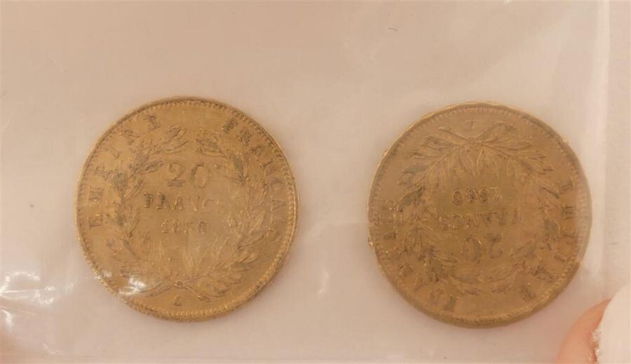 2 pièces de 20 francs or 1856 et 1860 A. Poids. 12.8g.