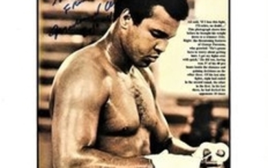 Boxing Muhammad Ali signed photo. Mounted to approx size 16x12. Good Condition. All signed pieces come with a Certificate...
