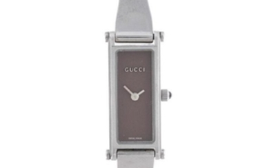 GUCCI - a lady's 1500L bracelet watch. Stainless steel