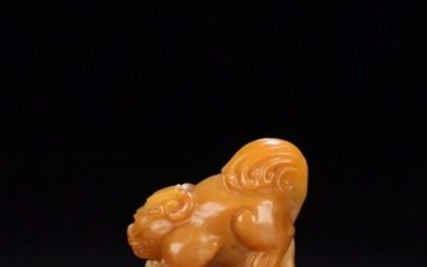 A TIANHUANG STONE SEAL IN BEAST SHAPE