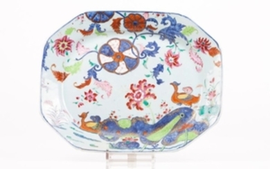 A large octogonal dish Chinese export porcelain P…