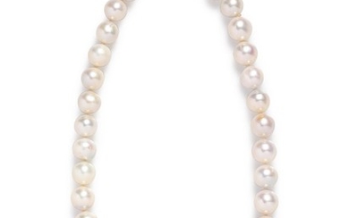 A 14 Karat Yellow Gold and Cultured South Sea Pearl Necklace