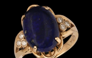 A 14K GOLD RING