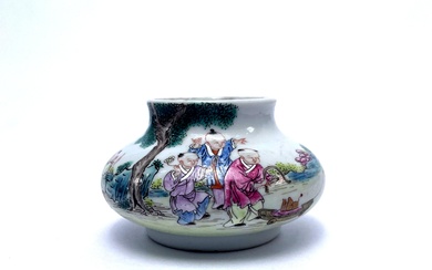A Chinese Famille Rose Brush Pot Depicting Central Figural Motifs, Republic Period