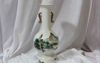 A Chinese Handpainted Porcelain Vase