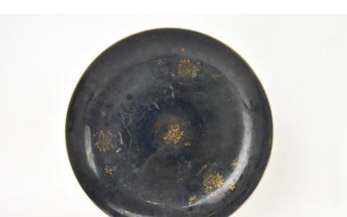 A Chinese Qing dynasty large powder blue dish, early 18th ce...