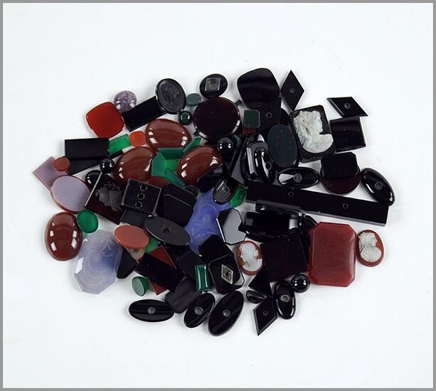 A Collection of Unmounted Stones.