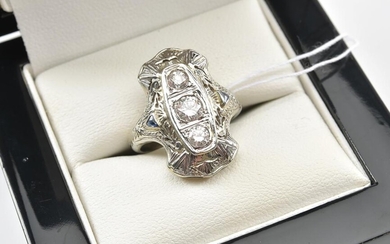 A DIAMOND AND SAPPHIRE PLAQUE RING, DIAMONDS TOTALLING AN ESTIMATED 0.67CTS, IN 18CT WHITE GOLD, RING SIZE M, 5GMS