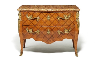 SOLD. A French Louis XV rosewood parquetry commode, with gilt bronze mounting, curved top of Breche d'Alep marble. 18th century. H. 90 cm. W. 118 cm. D. 58 cm. – Bruun Rasmussen Auctioneers of Fine Art