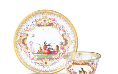 A Meissen teabowl and saucer, circa 1725-30