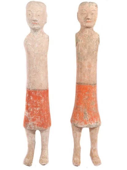 A PAIR OF CHINESE HAN DYNASTY TERRACOTTA SOLDIERS