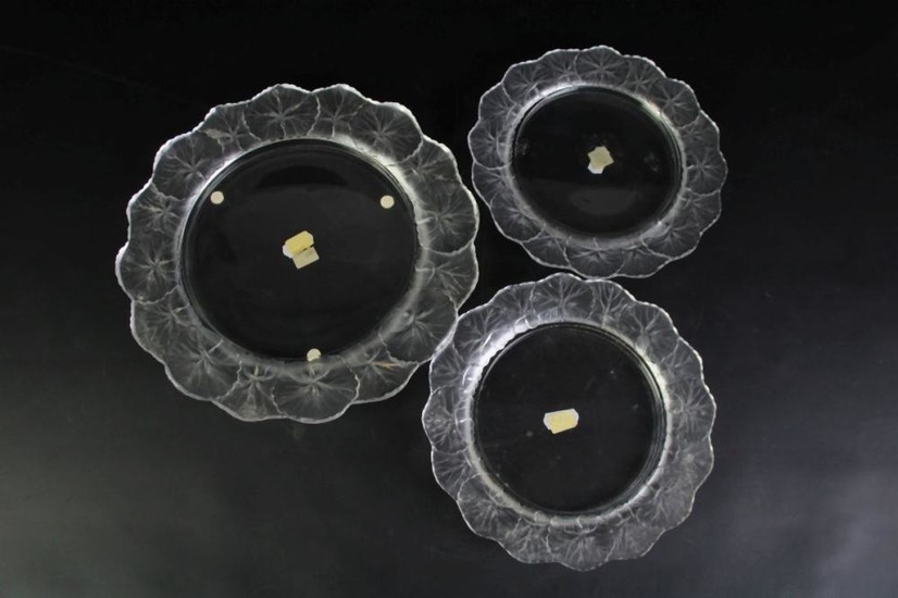 A Pair of Lalique Leaf Form Dishes (Dia 20cm) Together with A Larger Example (Dia 28cm)