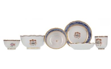 A SET OF 18TH CENTURY CHINESE EXPORT ARMORIAL PORCELAIN