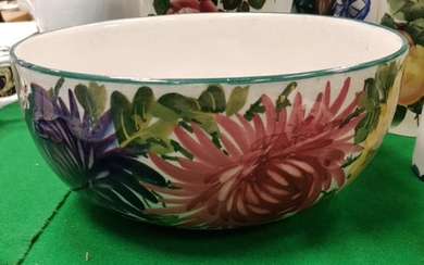 A Wemyss Pottery "Chrysanthemum" decorated bowl by Carel Nekola,...