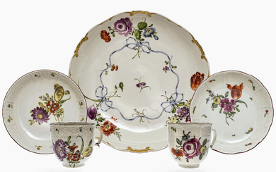 A bowl and two cups with saucers - Ludwigsburg, 2nd half of the 18th century
