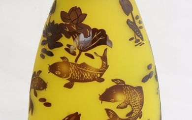A red on yellow overlay Peking glass jar