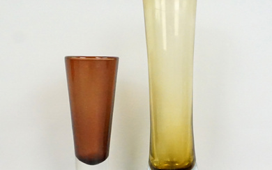 A set of 2 glass vases, fol. and. Bo Borgstrom, Seda.