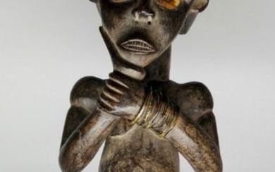 Afrique. Très belle statue d'ancêtre, gardien de reliquaire Fang, Betsi-Mvaï. République gabonaise. Bois, métal. Chez...
