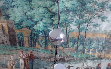 Attribué à Goffredo REGGIANI (né en 1929) Lampadaire en métal chromé, modèle « Eye Ball...