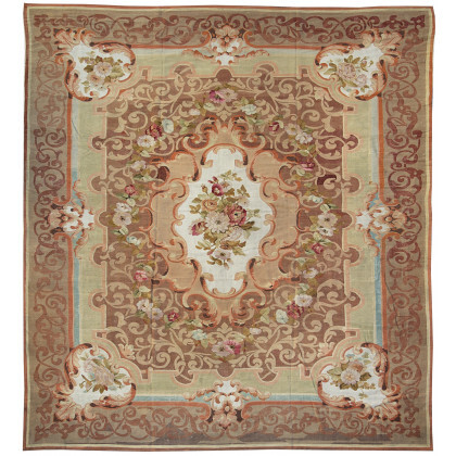 Aubusson carpet, France, second half of 19th century. Decorated with floral motifs (484x393 cm) (defects and restorations)