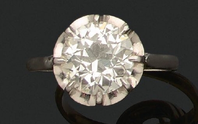 BAGUE «SOLITAIRE» Diamant taille ancienne,... - Lot 28 - Aguttes